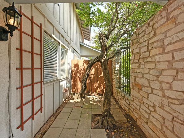 5920 Little Creek TRL, Austin TX 78744