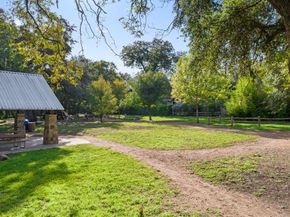 2811 Del Curto RD A, Austin TX 78704