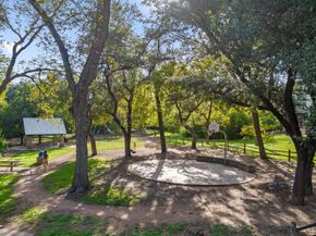 2811 Del Curto RD A, Austin TX 78704