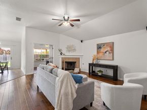 802 Meadow Bluff CT, Round Rock TX 78665