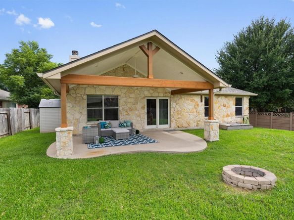 802 Meadow Bluff CT, Round Rock TX 78665