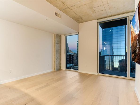 360 Nueces ST 3207, Austin TX 78701