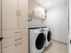 70 Rainey ST 2106, Austin TX 78701