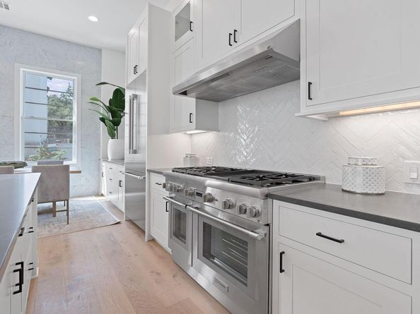 1719 Spyglass DR 12, Austin TX 78746