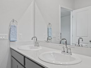 601 S Loriner WAY, Liberty Hill TX 78642