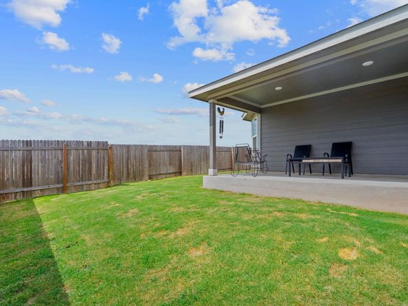 601 S Loriner WAY, Liberty Hill TX 78642