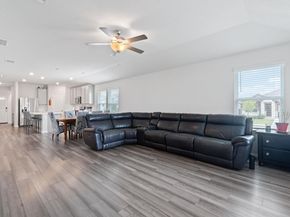 601 S Loriner WAY, Liberty Hill TX 78642