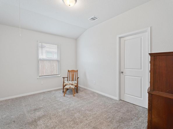 601 S Loriner WAY, Liberty Hill TX 78642