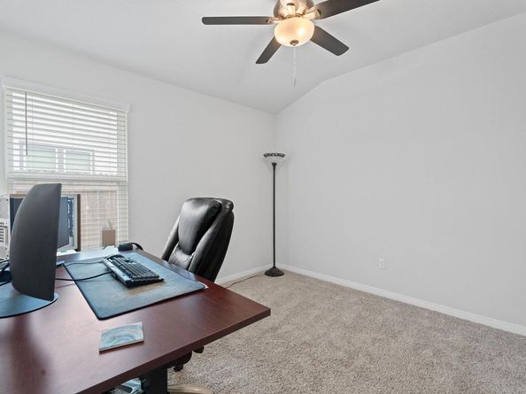 601 S Loriner WAY, Liberty Hill TX 78642