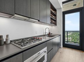 610 Davis ST 3001, Austin TX 78701