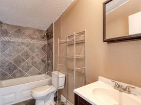 21400 Webberwood RDG, Elgin TX 78621