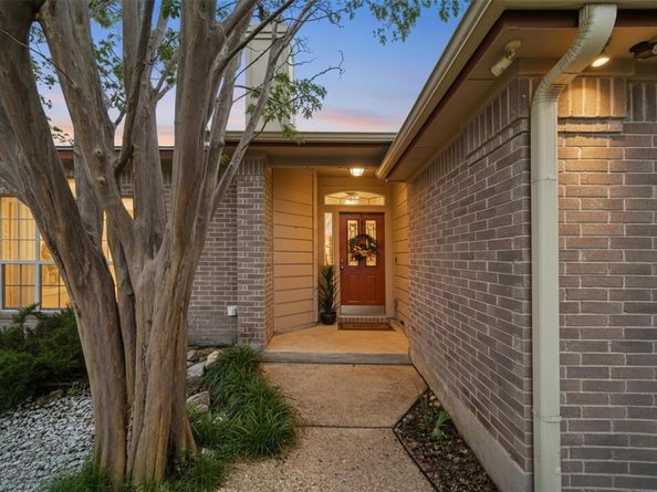 21142 Northland DR, Lago Vista TX 78645