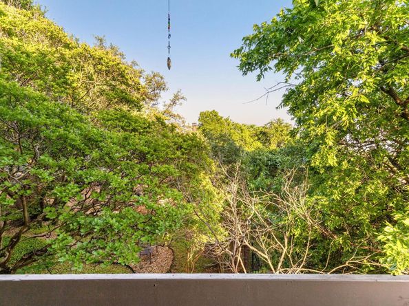 7122 Wood Hollow DR 13, Austin TX 78731