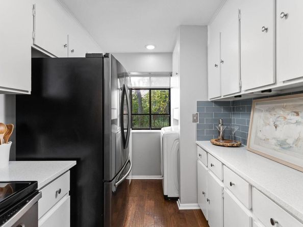 7122 Wood Hollow DR 13, Austin TX 78731