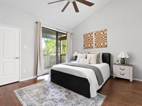 7122 Wood Hollow DR 13, Austin TX 78731