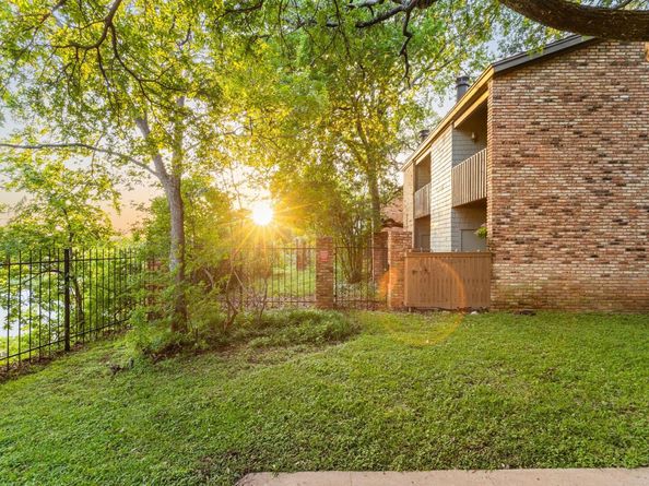 7122 Wood Hollow DR 13, Austin TX 78731