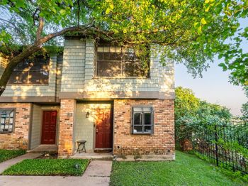 7122 Wood Hollow DR