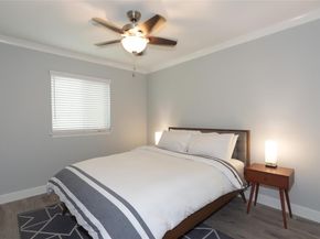 2401 Manor RD 232, Austin TX 78722