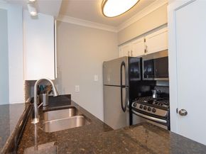 2401 Manor RD 232, Austin TX 78722