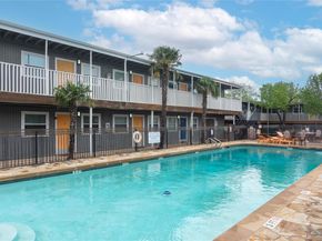 2401 Manor RD 232, Austin TX 78722