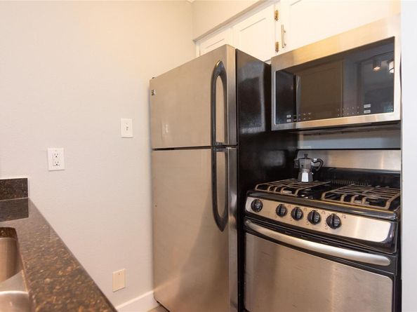 2401 Manor RD 232, Austin TX 78722