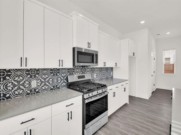1106 Begonia TER 1, Austin TX 78741