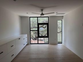 1603 Chelsea LN 1, Austin TX 78704