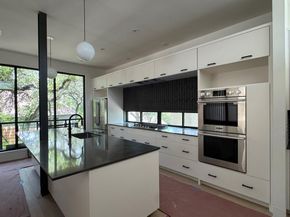 1603 Chelsea LN 1, Austin TX 78704