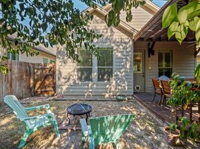 6717 Blarwood DR, Austin TX 78745