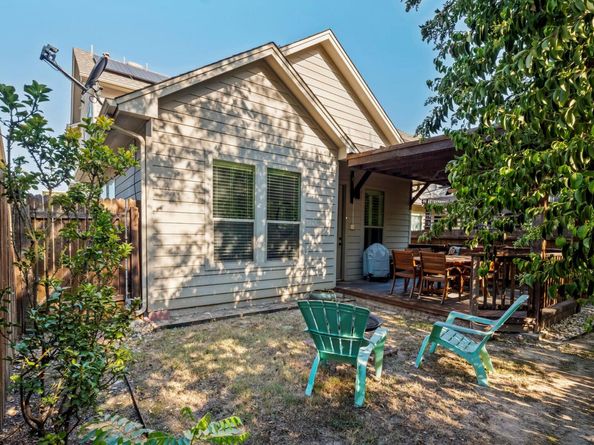 6717 Blarwood DR, Austin TX 78745