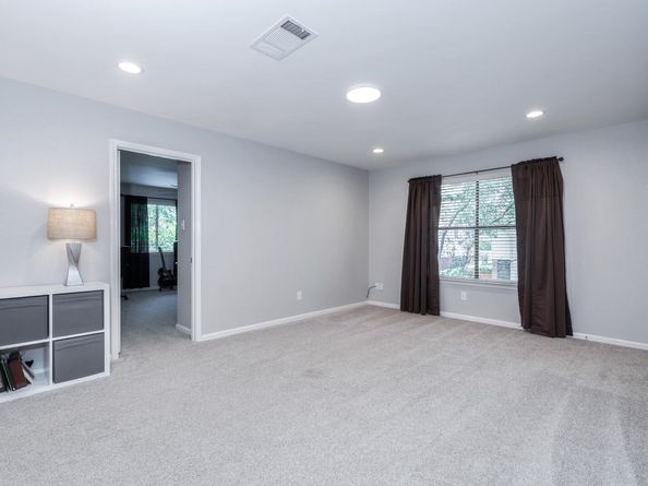 17520 Klamath Falls DR, Round Rock TX 78681