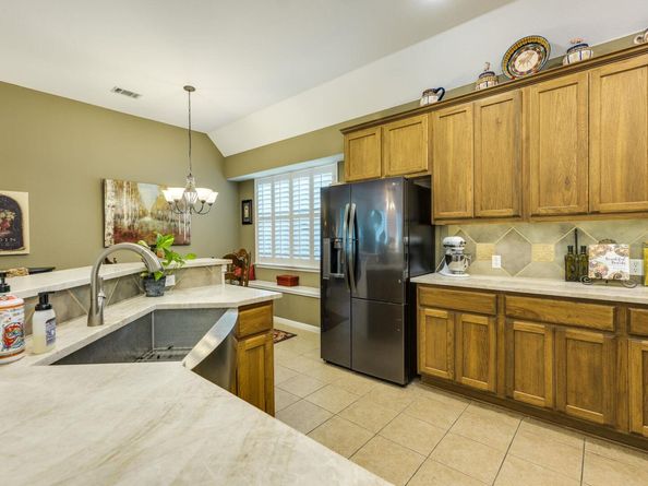 227 Village Park DR, Georgetown TX 78633