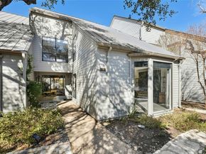 102 World Of Tennis SQ, Austin TX 78738