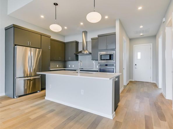 5921 Hiline RD 2402, Austin TX 78734