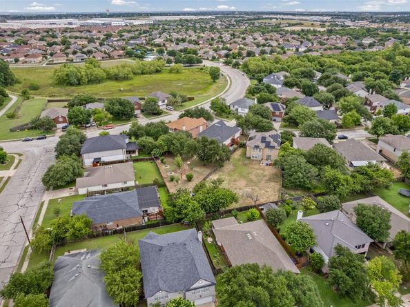 805 Catumet DR, Pflugerville TX 78660