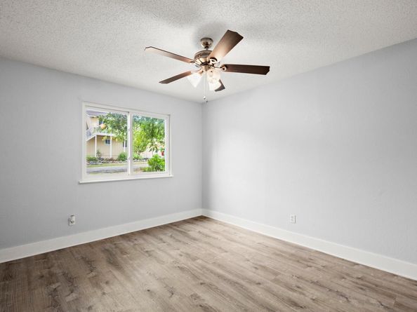 10905 Elm ST, Jonestown TX 78645