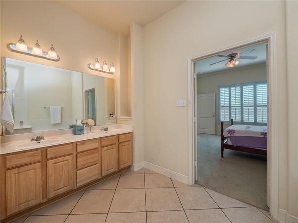 2210 Onion Creek PKWY 1404, Austin TX 78747
