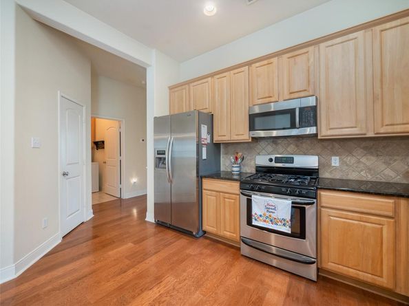 2210 Onion Creek PKWY 1404, Austin TX 78747