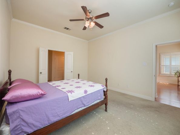 2210 Onion Creek PKWY 1404, Austin TX 78747