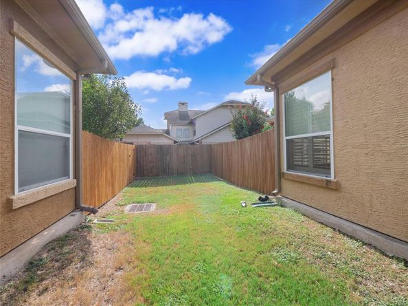 2210 Onion Creek PKWY 1404, Austin TX 78747