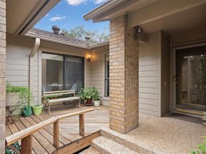 5724 N Scout Island Cir, Austin TX 78731