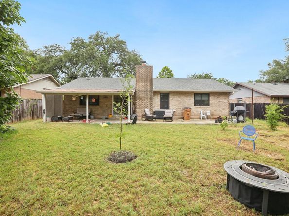 6803 Moonmont DR, Austin TX 78745