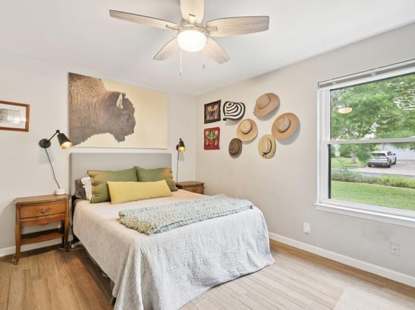 6803 Moonmont DR, Austin TX 78745