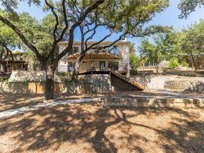 25203 Lakeview DR, Spicewood TX 78669