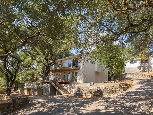 25203 Lakeview DR, Spicewood TX 78669