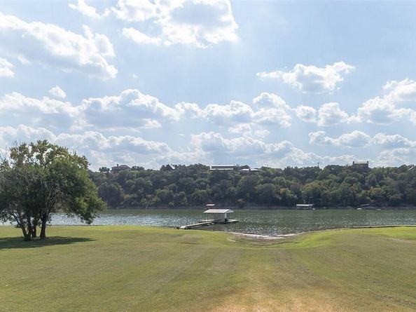 25203 Lakeview DR, Spicewood TX 78669