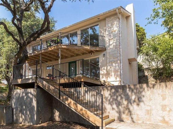 25203 Lakeview DR, Spicewood TX 78669