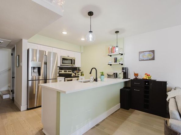 909 Reinli ST 102, Austin TX 78751