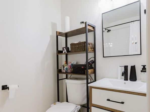 909 Reinli ST 102, Austin TX 78751