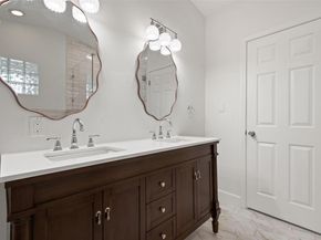 909 E 50th ST, Austin TX 78751